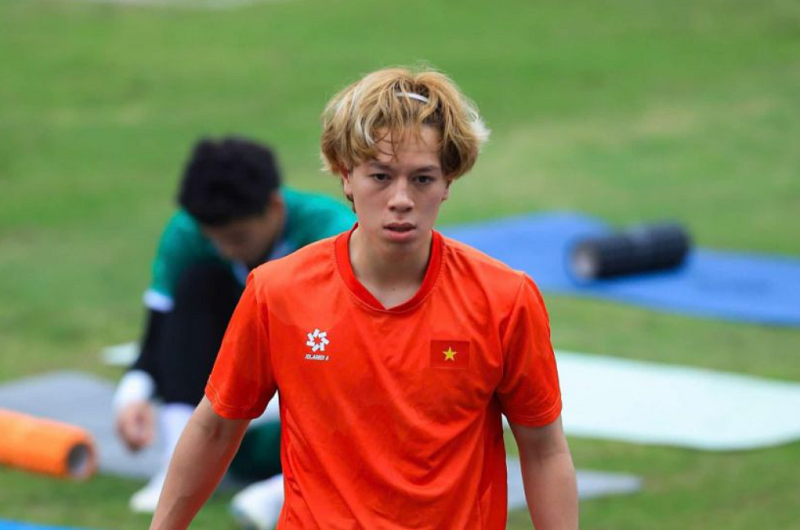 hlv-kim-sang-sik-ap-luc-vo-hinh-dang-can-buoc