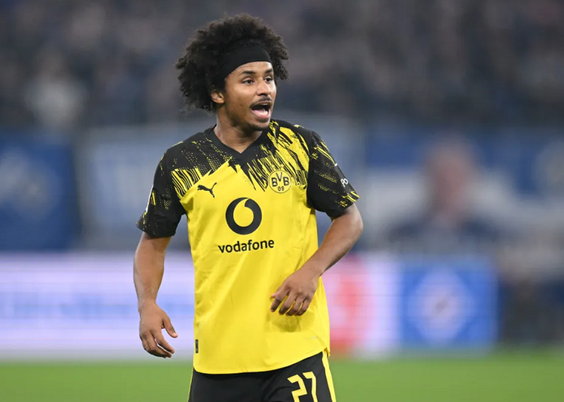 arsenal-san-sang-choi-lon-voi-adeyemi-cuoc-dua-80-trieu-euro-bat-dau-nong