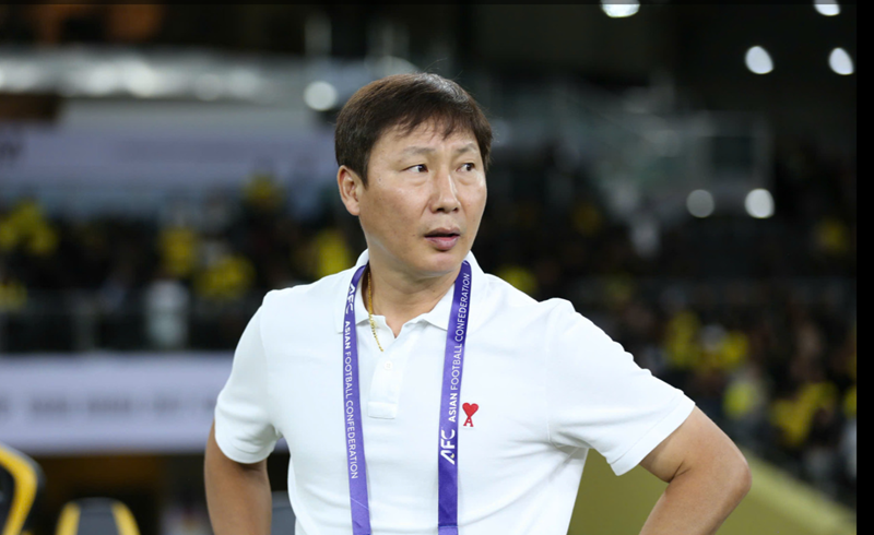 hlv-kim-sang-sik-tinh-goi-6-trung-ve-cho-tran-gap-malaysia