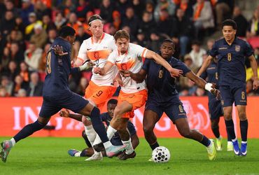 Hà Lan vs Ecuador (01:45 – 01/04)